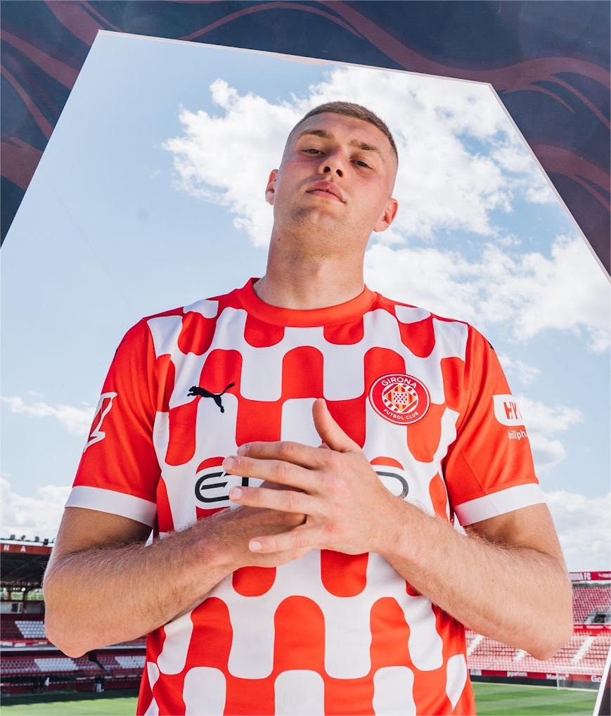 Girona 24-25 Home Kit Released   (3).jpg